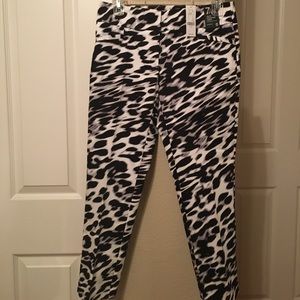 New York & Company Cropped Pants